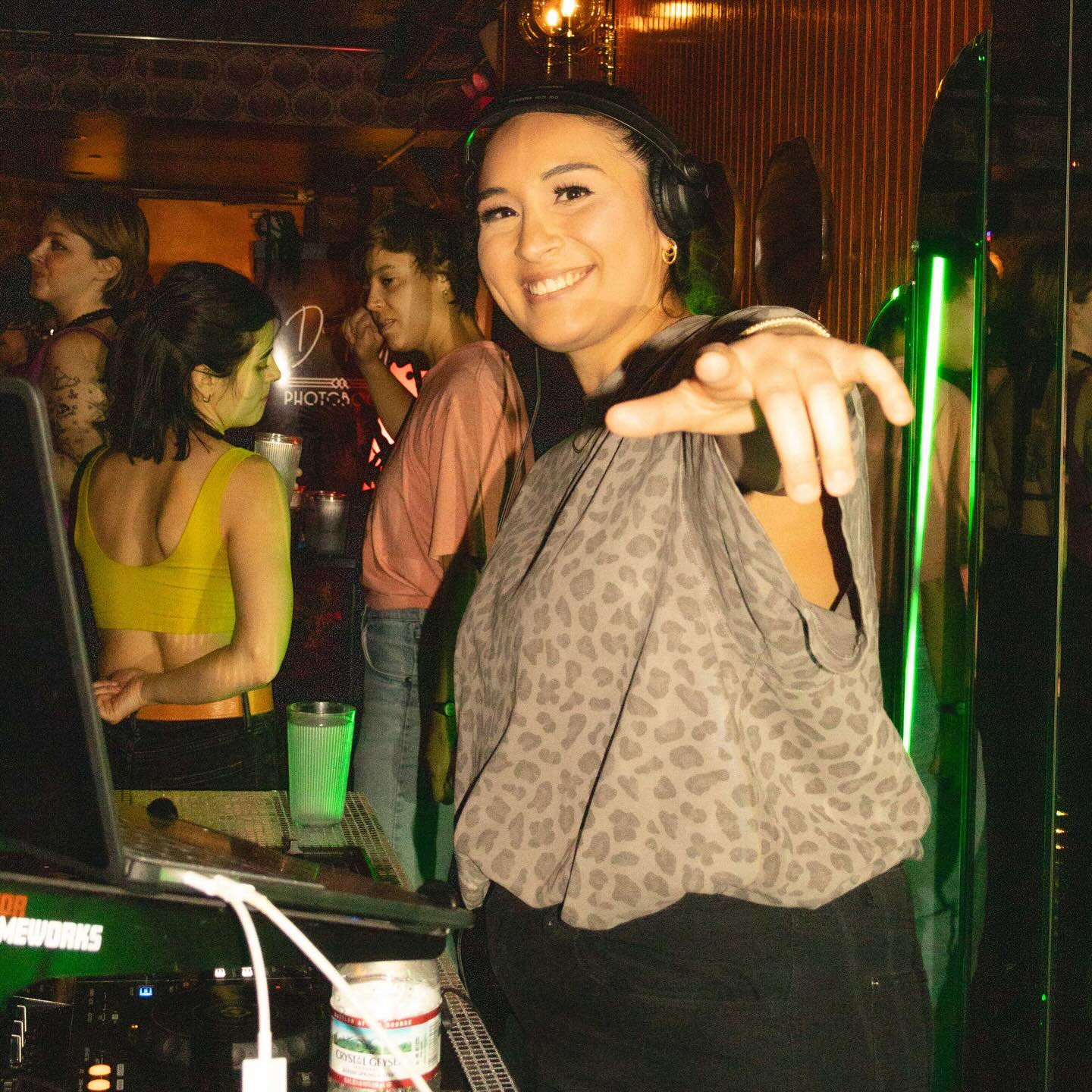Dorothy Debut DJs
