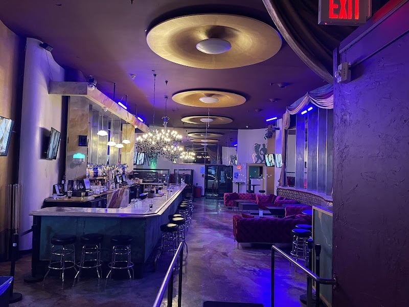 Bar 501 Bars & Clubs in Toronto – GayOut Guide