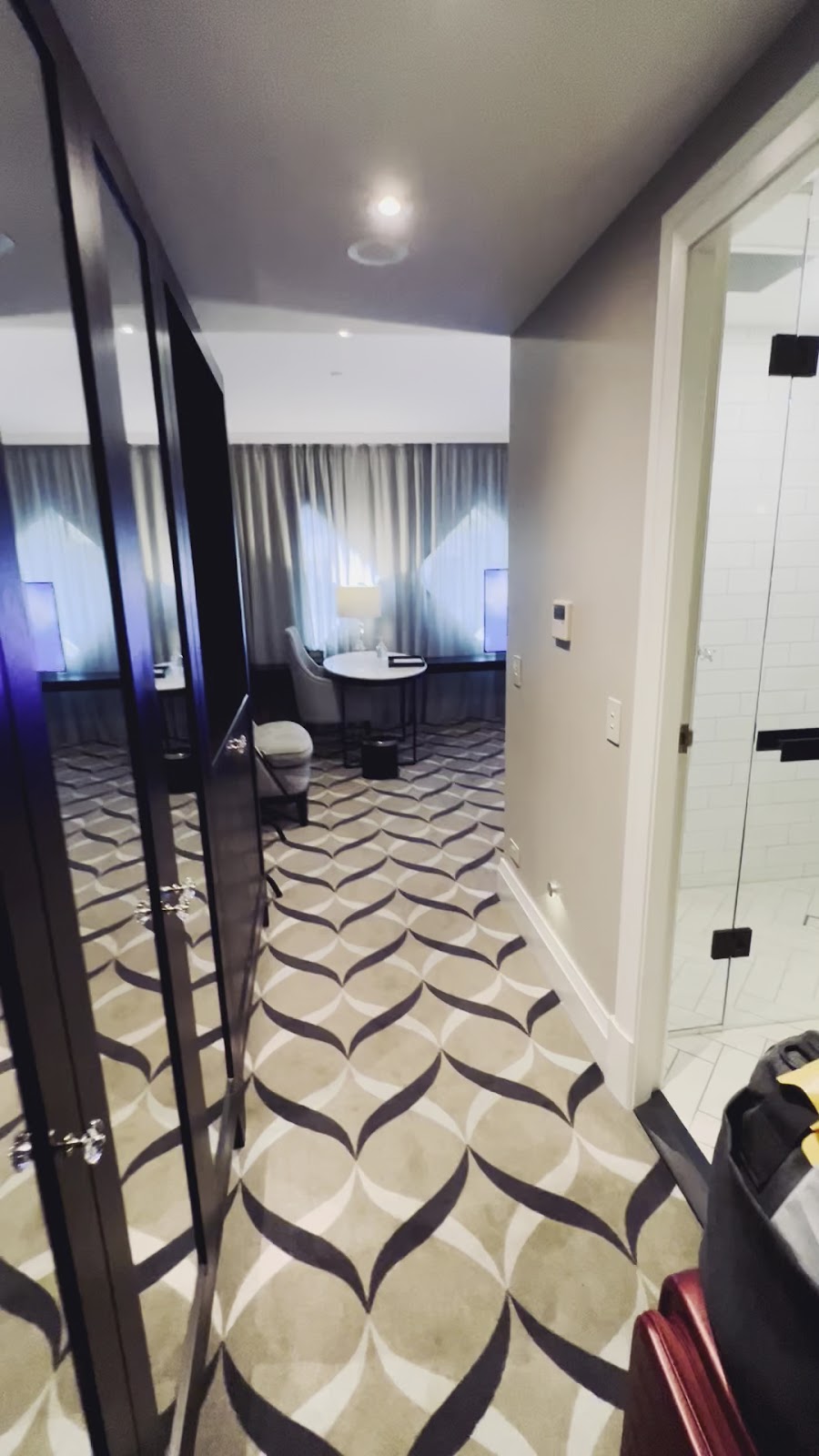 Hotel Mayfair Hotels in Adelaide – GayOut Guide