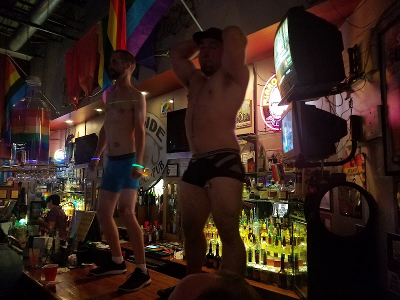 The Roxy Bars & Clubs – GayOut Guide