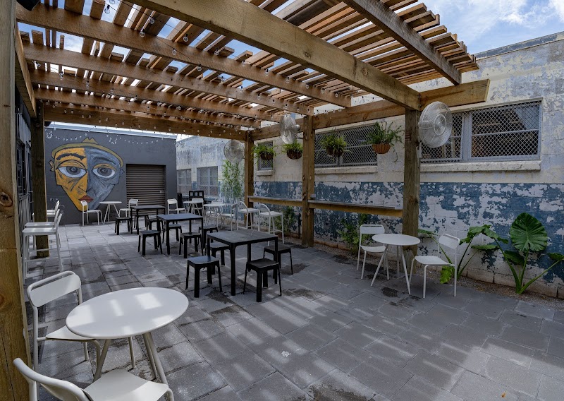 Praia da Oura Bars & Clubs in Albufeira – GayOut Guide
