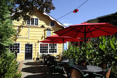 Martine's Riverhouse Restaurants in New Hope – GayOut Guide