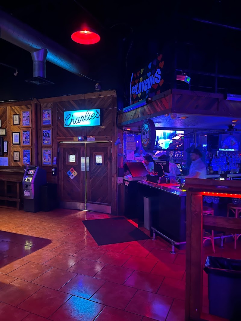 Oz Bar Bars & Clubs in Bordeaux – GayOut Guide