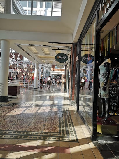 V&A Waterfront Cruising Areas in Cape Town – GayOut Guide