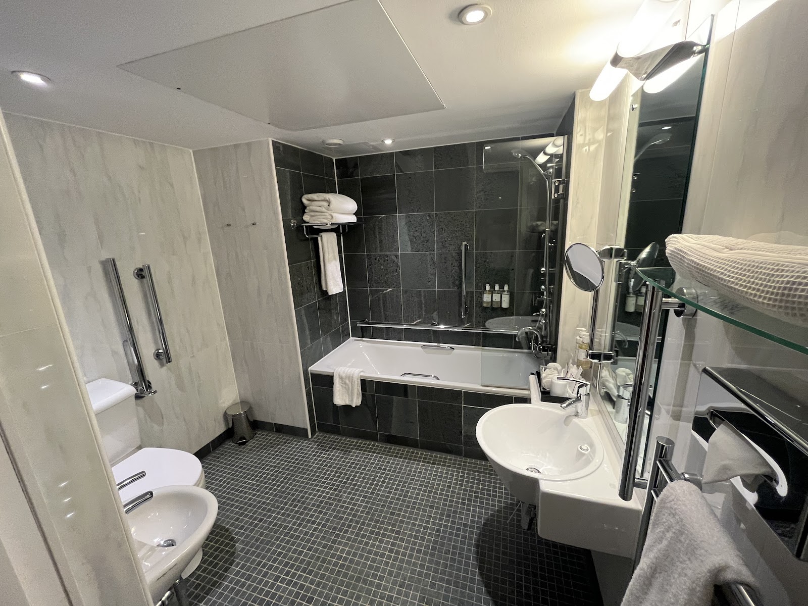 Radisson Blu Edwardian Manchester Hotels in Manchester – GayOut Guide