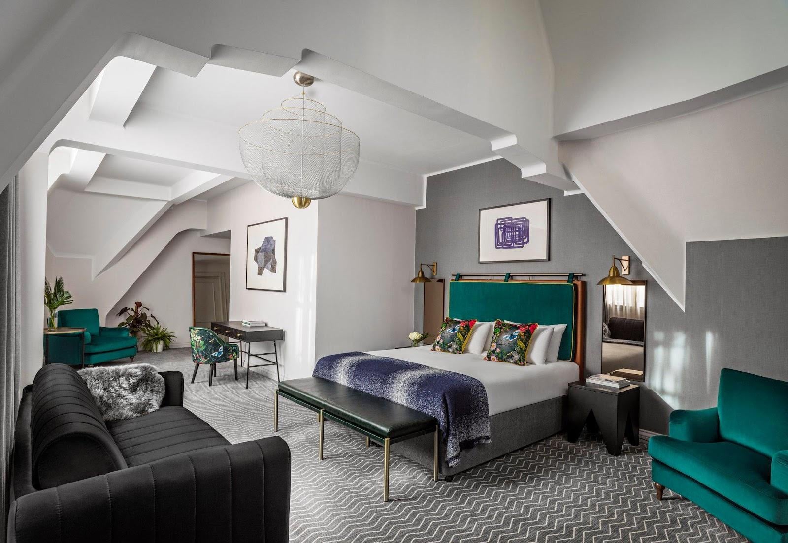 The Palace Hotel Manchester Hotels in Manchester – GayOut Guide