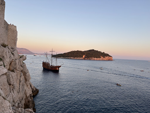 Bar Buža Bars & Clubs in Dubrovnik – GayOut Guide