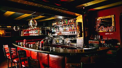Betty F*** Bar Bars & Clubs in Berlin – GayOut Guide