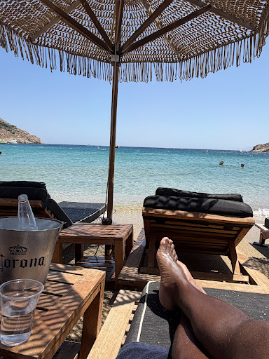 Jackie O' Beach Club Bars & Clubs in Mykonos – GayOut Guide