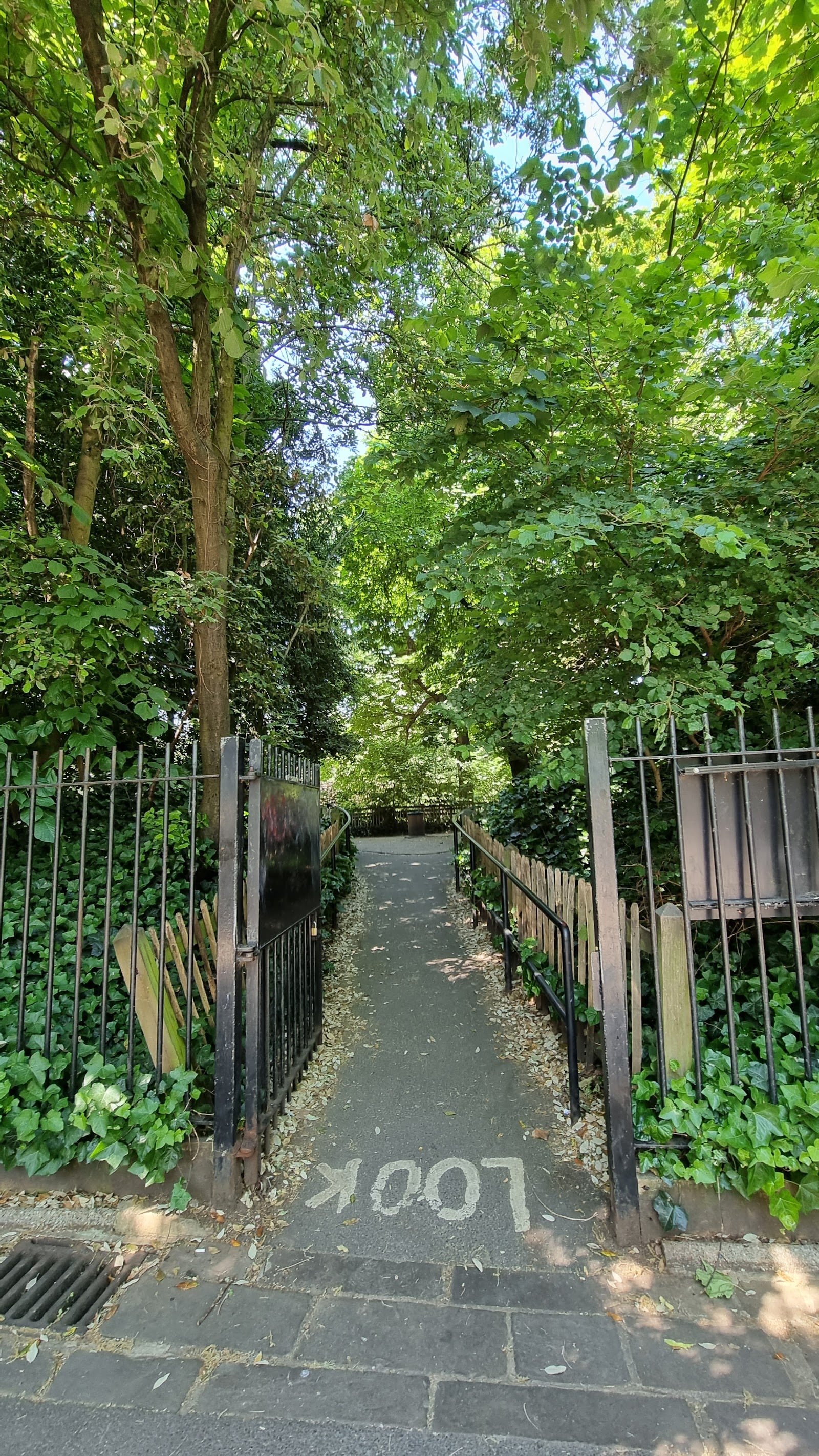 Holland Walk