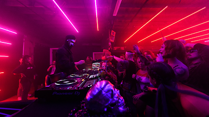 Warehouse on Watts Bars & Clubs in Philadelphia – GayOut Guide