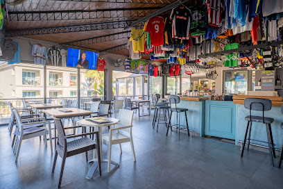 حانة Planet Bars & Clubs in Valencia – GayOut Guide
