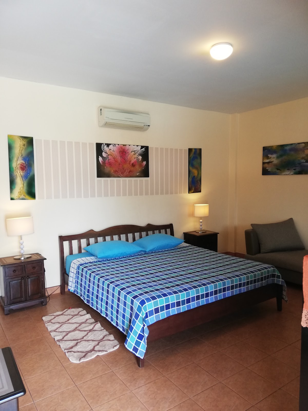 Lonops Gay Paradise Hotels in Pattaya – GayOut Guide