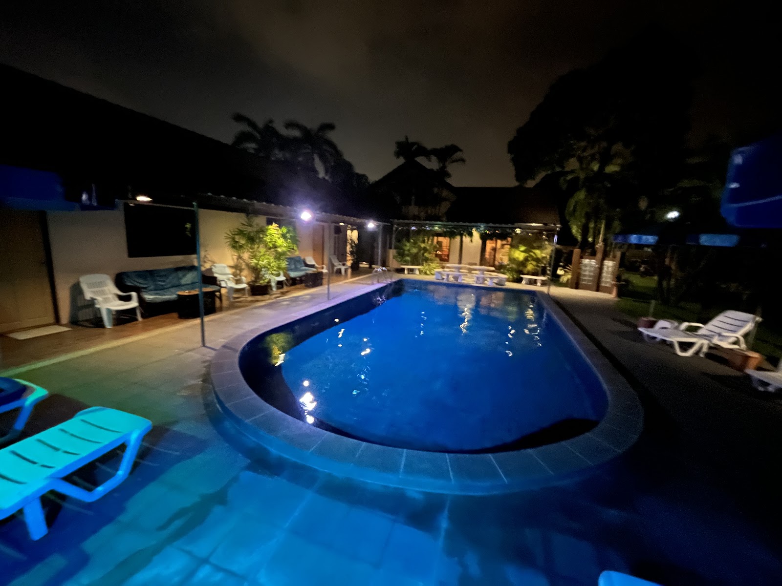 Lonops Gay Paradise Hotels in Pattaya – GayOut Guide