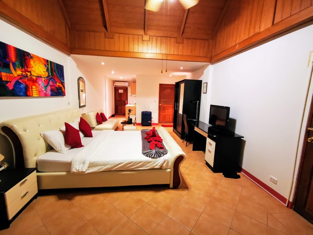 Aquarius Gay Guesthouse & Sauna Hotels in Tambon Patong – GayOut Guide