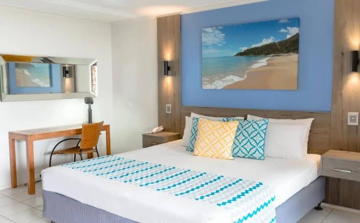 Turtle Cove Beach Resort Hotels in Craiglie – GayOut Guide