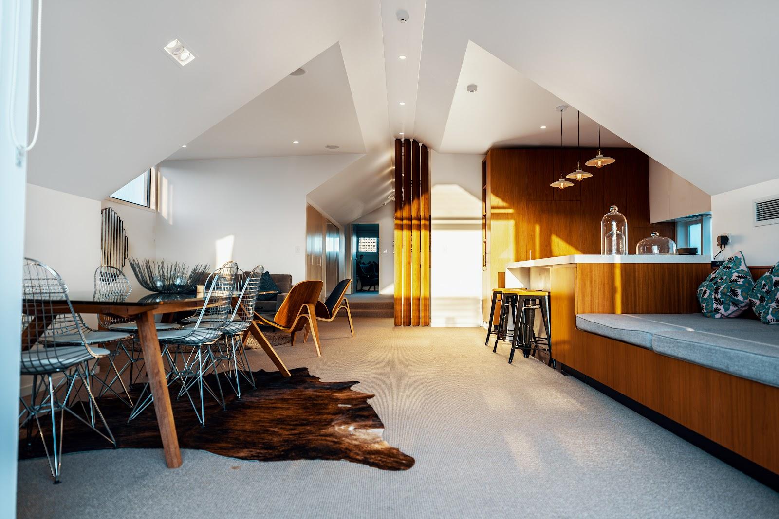 Cremorne Point Manor Hotels in Cremorne Point – GayOut Guide