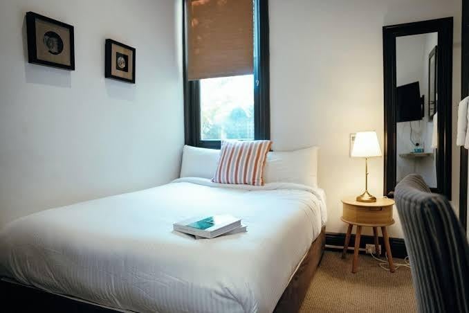 Cremorne Point Manor Hotels in Cremorne Point – GayOut Guide