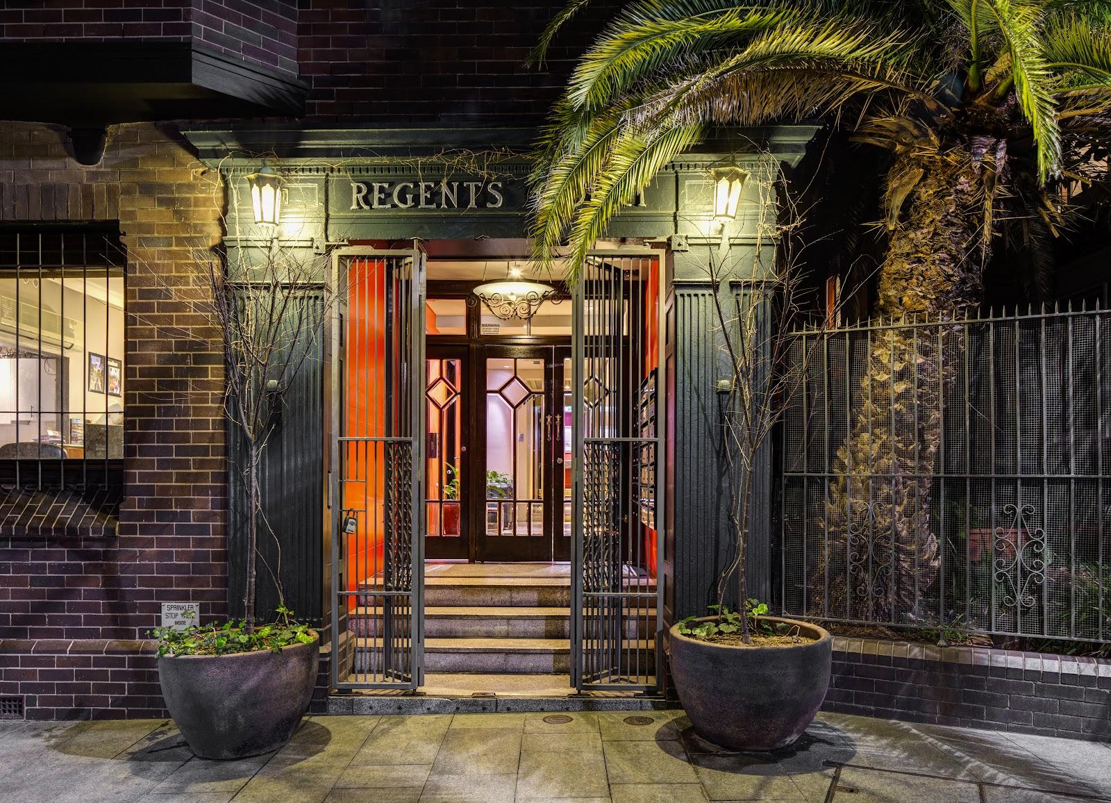 Regents Court Sydney Hotels in Potts Point – GayOut Guide