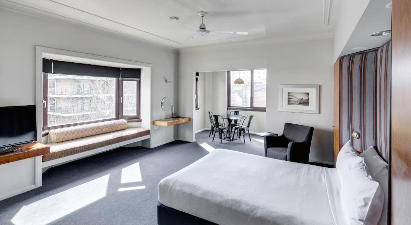 Regents Court Sydney Hotels in Potts Point – GayOut Guide
