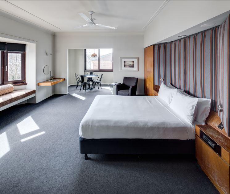 Regents Court Sydney Hotels in Potts Point – GayOut Guide