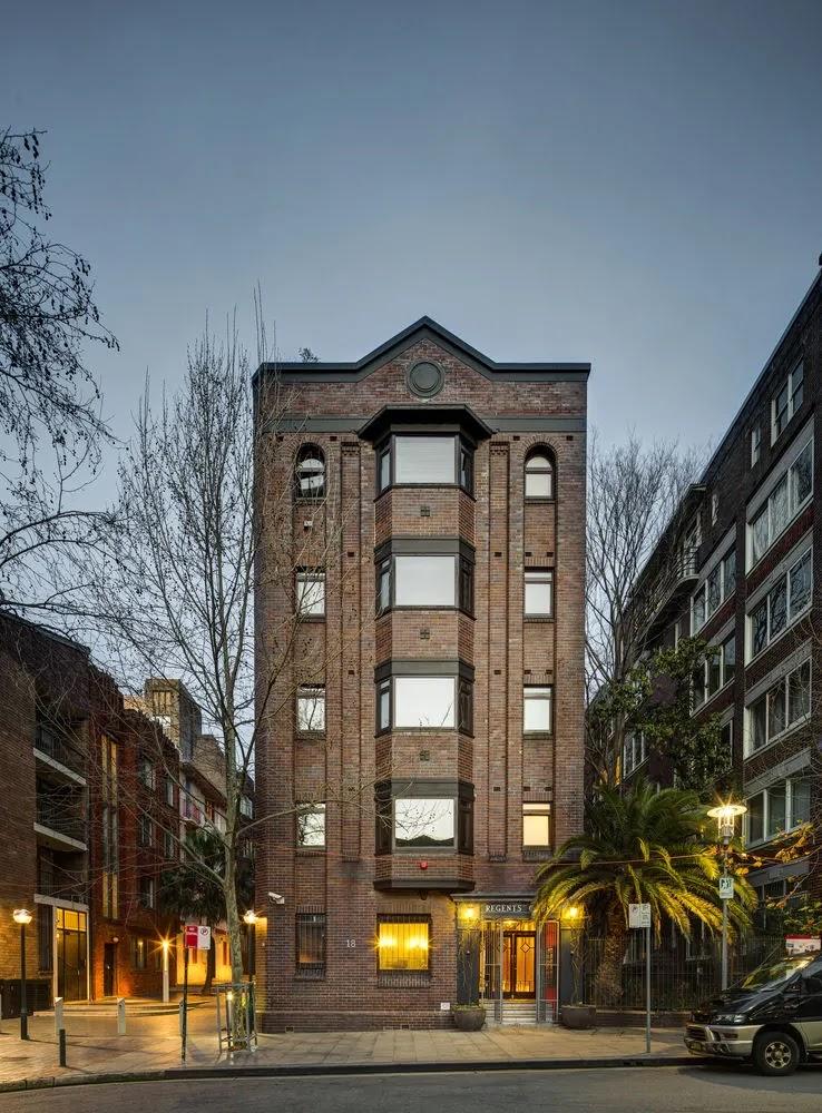 Regents Court Sydney Hotels in Potts Point – GayOut Guide
