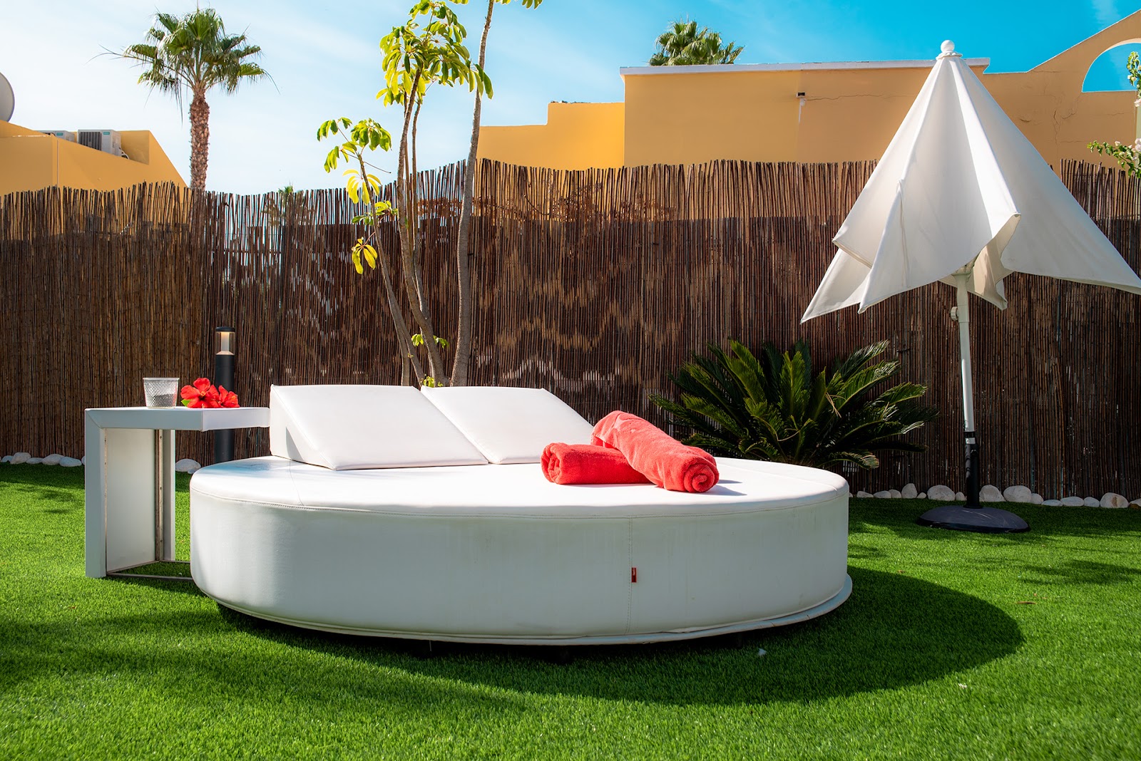 Vista Bonita - Gay Only Resort