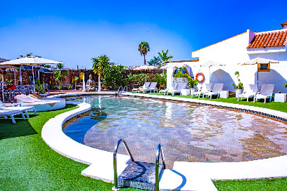 Rainbow Golf Bungalows, Gay Men-only Resort Hotels in Maspalomas – GayOut Guide