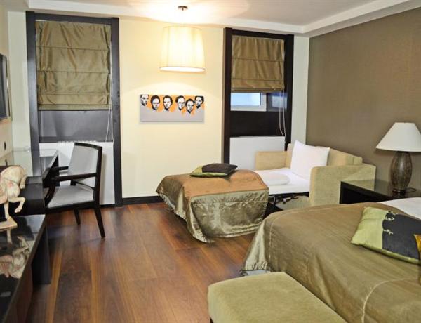 Bananas Berlin Gay Guesthouse Hotels in Berlin – GayOut Guide