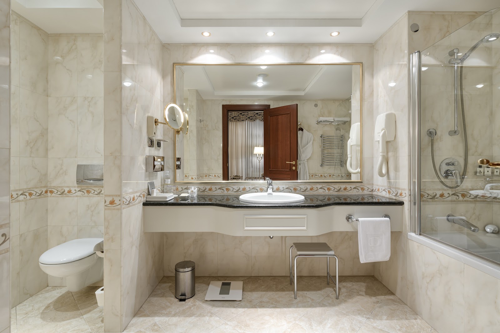 Hôtel Premier Palace Hotels in Kyiv – GayOut Guide