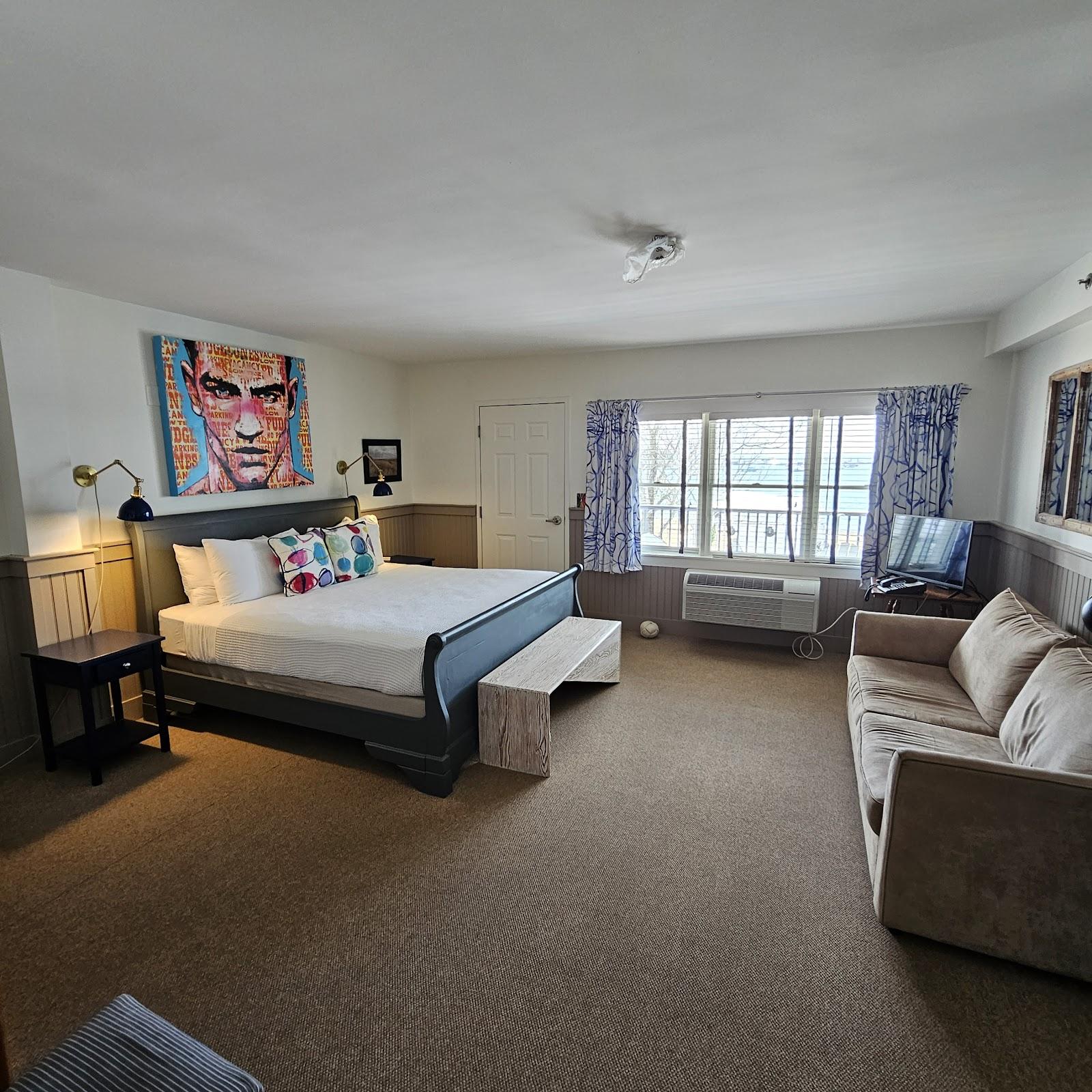 The Crown & Anchor Hotels in Provincetown – GayOut Guide