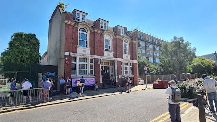 Bethnal Green Working Men's Club Bars & Clubs in London – GayOut Guide