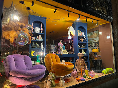 Vintage Galerie Vaseline Restaurants in Düsseldorf – GayOut Guide