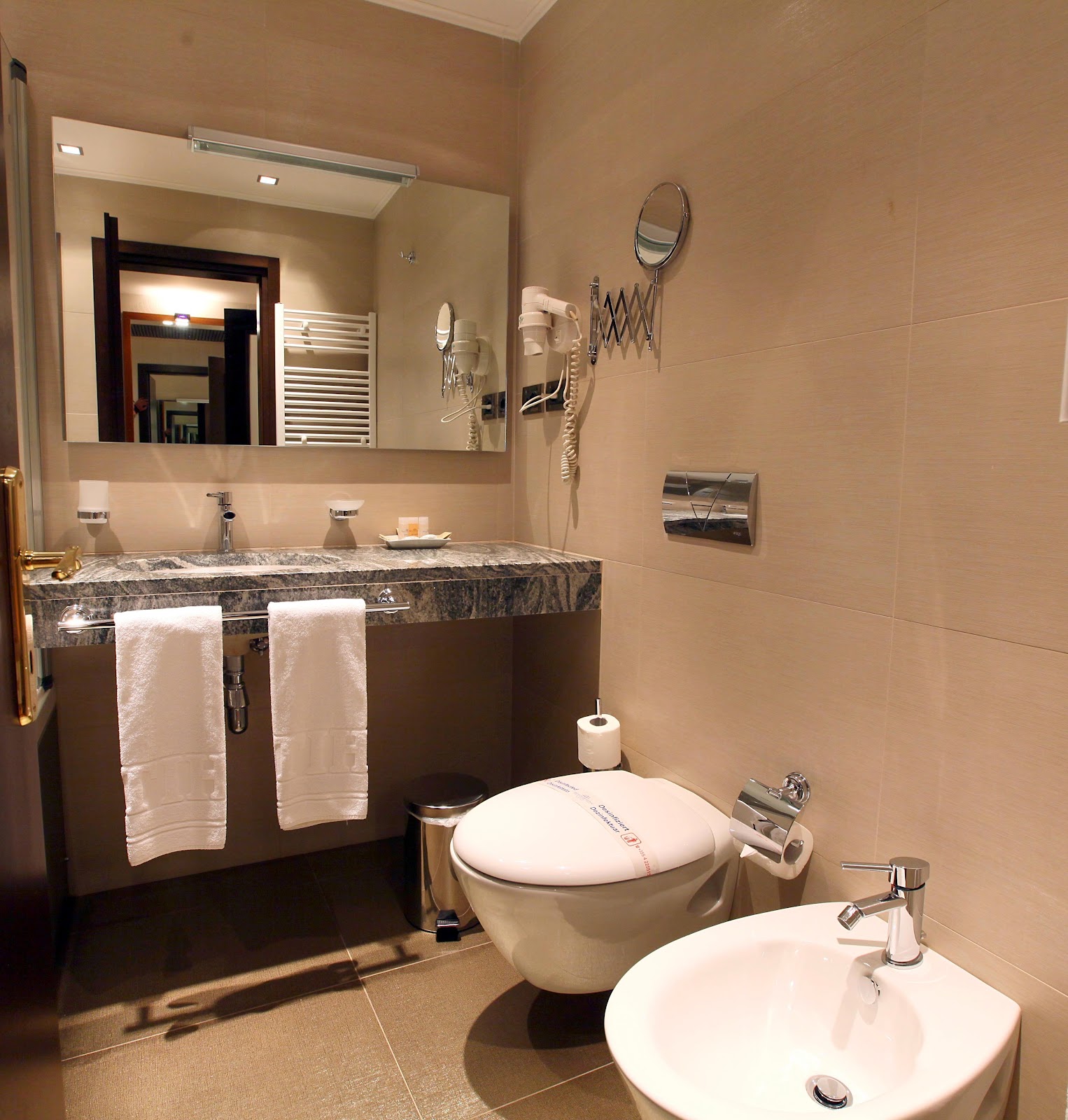 מלון Tirana International Hotels in Tirana – GayOut Guide
