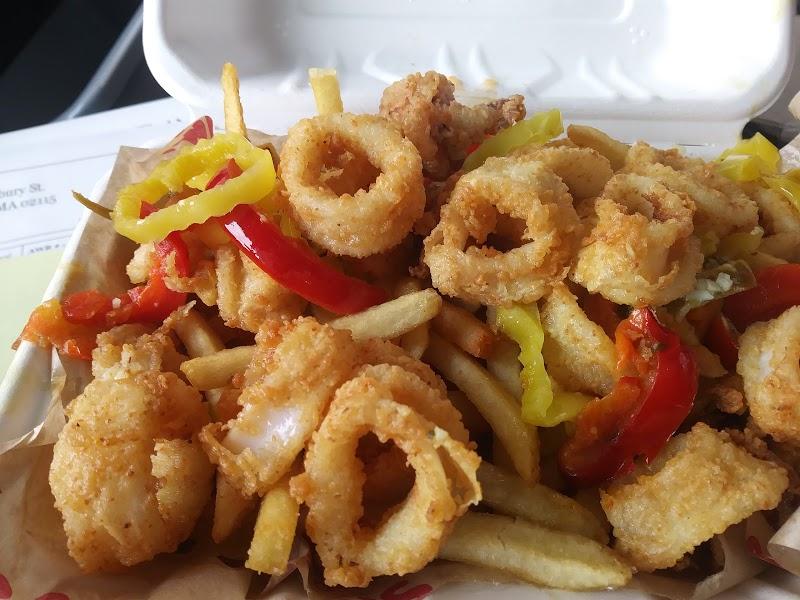Shakers Bars & Clubs in Chicago – GayOut Guide