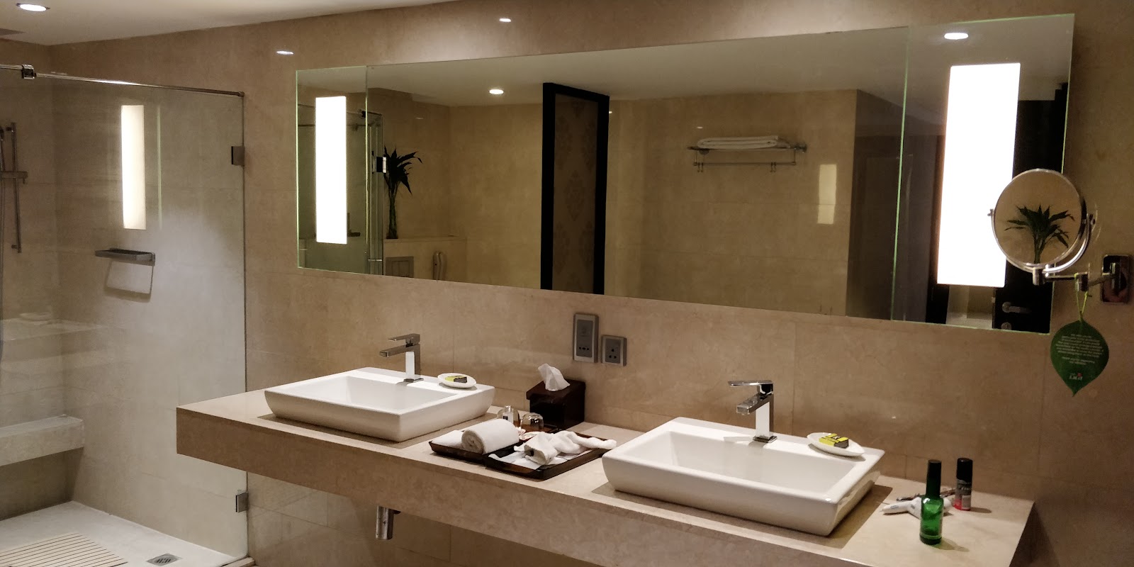 The LaLiT New Delhi Gay-Friendly Hotels in Delhi – GayOut Guide