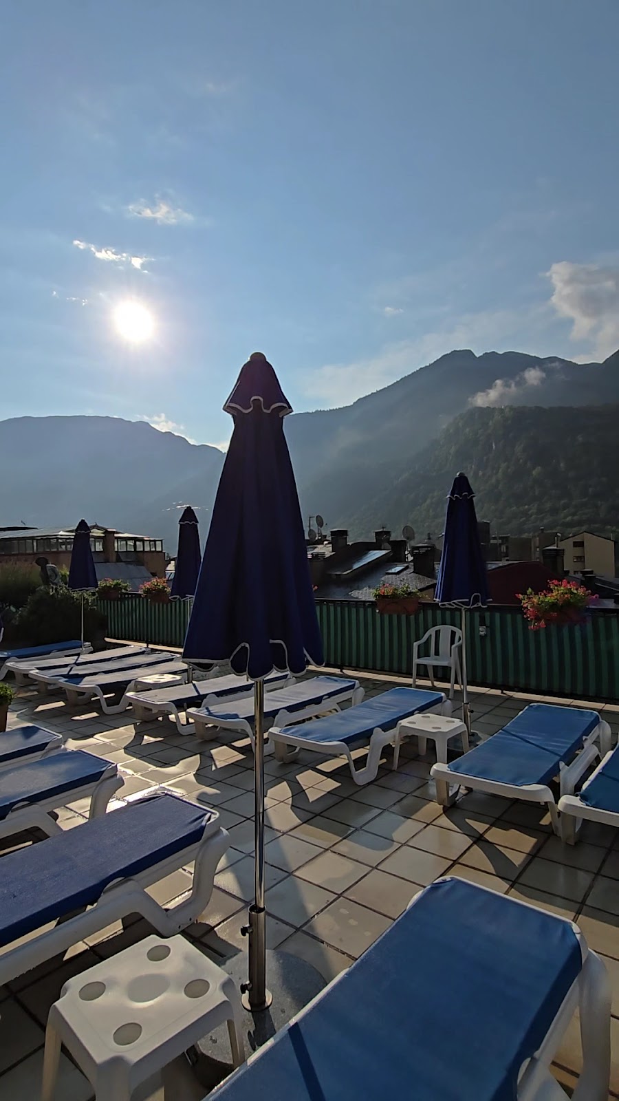 Hotel Pyr?n?es Hotels in Andorra la Vella – GayOut Guide