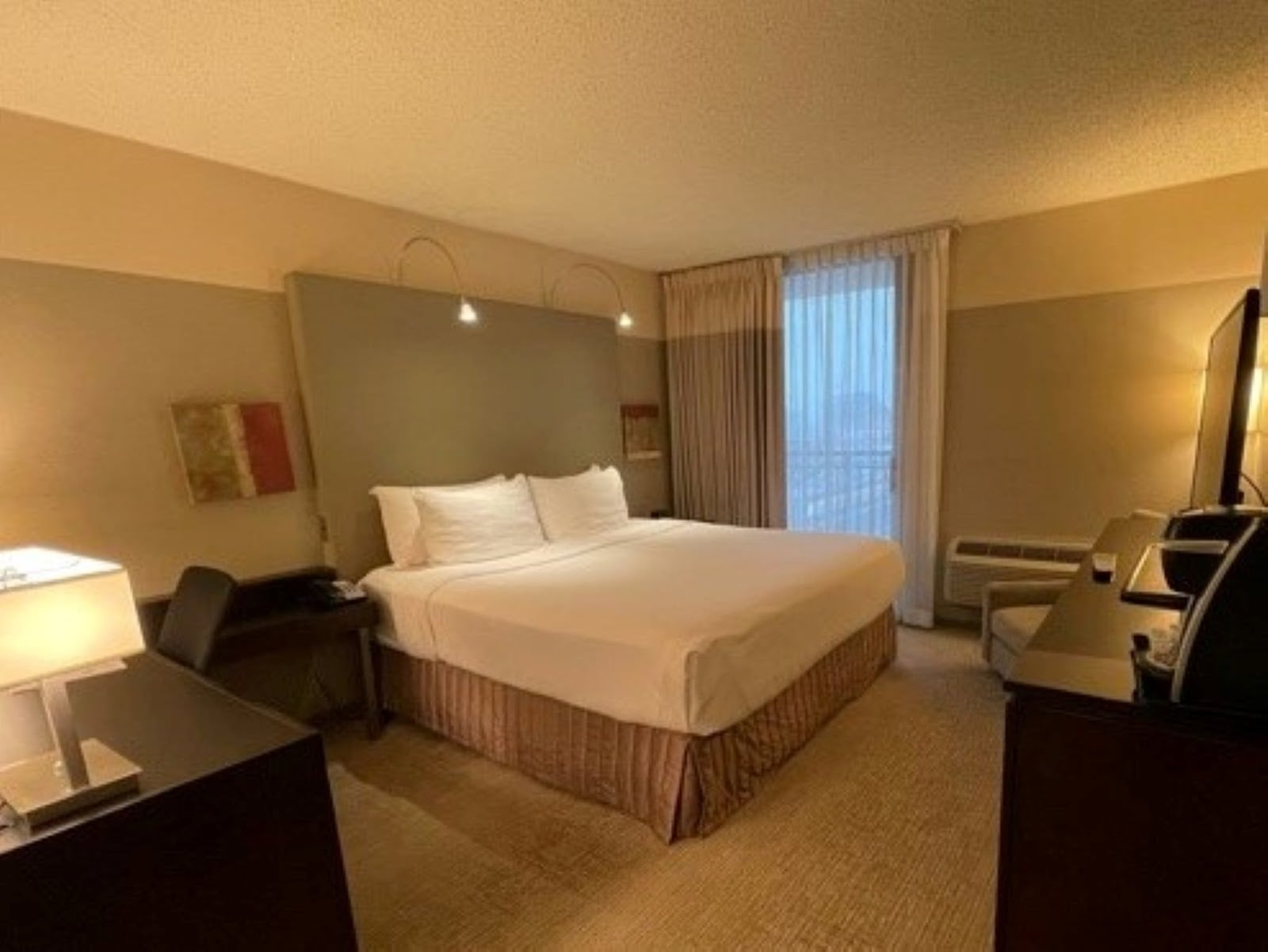 Crowne Plaza Chicago Metro Hotels in Chicago – GayOut Guide
