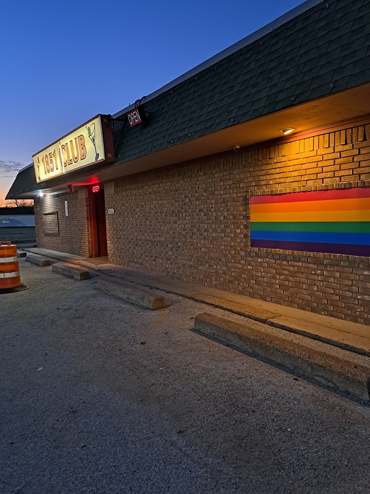 1851 Club Arlington Bars & Clubs in Dallas – GayOut Guide