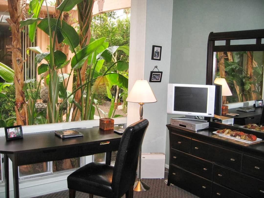 Triangle Inn Palm Springs Hotels in Palm Springs – GayOut Guide