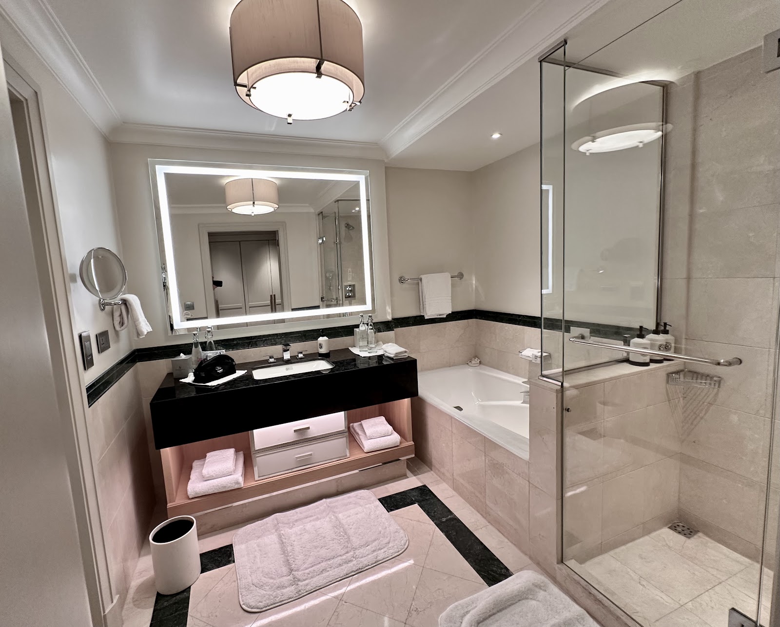 Four Seasons Hotel Amman Gay-Friendly Hotels in Amman – GayOut Guide