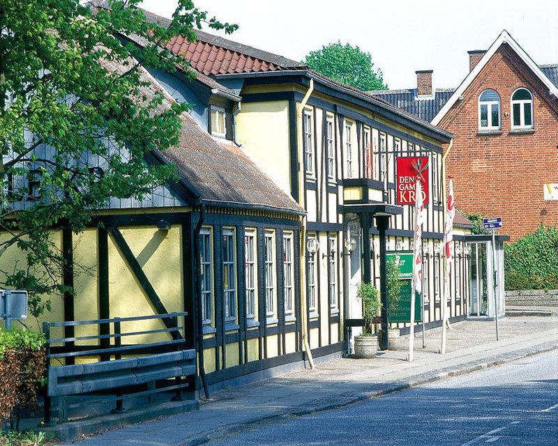 Den Gamle Kro - Hornslet Hotels in Aarhus – GayOut Guide
