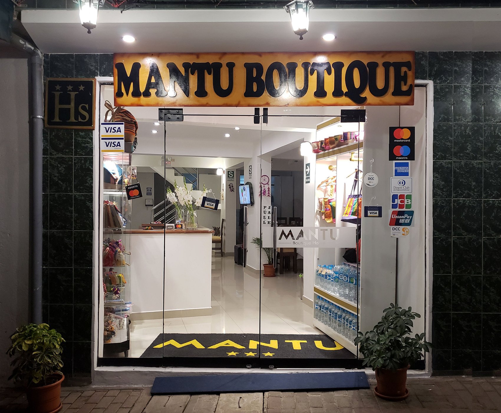 Mantu hotel Hotels in Aguas Calientes – GayOut Guide