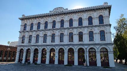 Picos House Hotels in Aguas Calientes – GayOut Guide