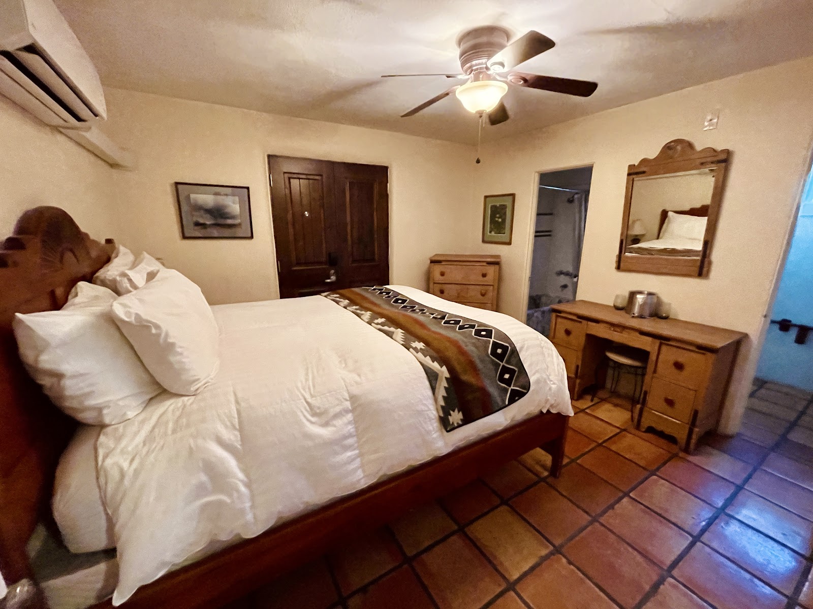 Casas de Suenos Old Town Historic Inn, Ascend Hotel Collection Hotels in Albuquerque – GayOut Guide