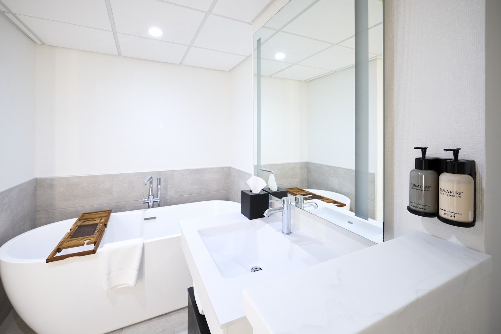 Gateway Hotel & Conference Center Hotels in Ames – GayOut Guide