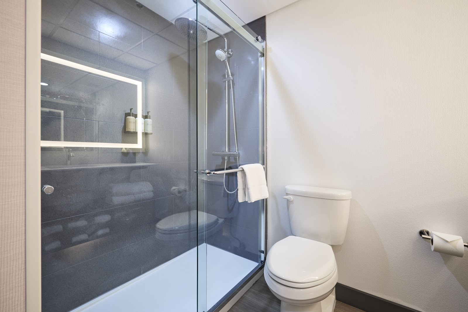 Gateway Hotel & Conference Center Hotels in Ames – GayOut Guide