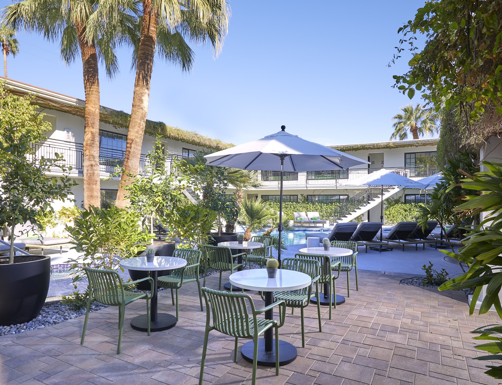 Resort Descanso Hotels in Palm Springs – GayOut Guide
