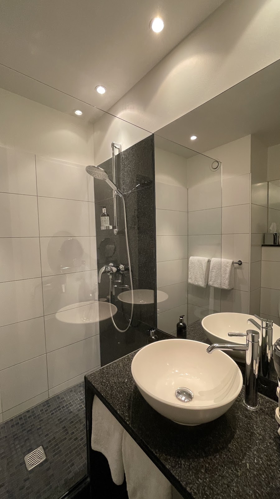 Motel One Berlin-Ku'Damm Hotels in Berlin – GayOut Guide