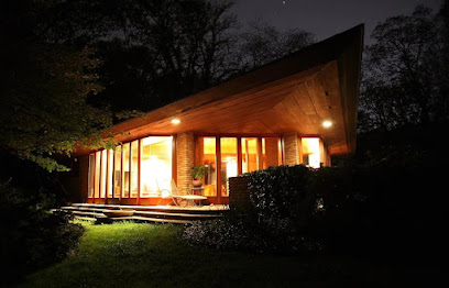Frank Lloyd Wright Palmer House Hotels in Ann Arbor – GayOut Guide